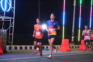 BIB: 20220
                            <button type="button" onclick="openModal(13744312)" class="btn btn-primary btn-sm float-right btn-popup" data-toggle="modal" data-target=".modal-high-quality">
                        <i class="fas fa-shopping-cart"></i> Add to Cart
                    </button>
                                            <button type="button" onclick="isThisMe(13744312, true)" class="btn btn-success btn-sm float-right btn-popup btn-isme hidden" data-toggle="tooltip" data-placement="bottom" title="นี่คือรูปของคุณใช่ไหม คลิกที่นี่เพื่อเอาเข้าอัลบั้ม">
                        <i class="fas fa-plus"></i> Add to album
                    </button>
                    <button type="button" onclick="isThisMe(13744312, false)" class="btn btn-warning btn-sm float-right btn-popup btn-isnotme hidden">
                        <i class="fas fa-ban"></i> Remove from album
                    </button>