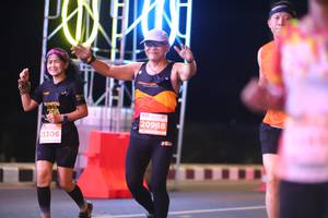 BIB: 201, 20988, 3306
                            <button type="button" onclick="openModal(13813171)" class="btn btn-primary btn-sm float-right btn-popup" data-toggle="modal" data-target=".modal-high-quality">
                        <i class="fas fa-shopping-cart"></i> Add to Cart
                    </button>
                                            <button type="button" onclick="isThisMe(13813171, true)" class="btn btn-success btn-sm float-right btn-popup btn-isme hidden" data-toggle="tooltip" data-placement="bottom" title="นี่คือรูปของคุณใช่ไหม คลิกที่นี่เพื่อเอาเข้าอัลบั้ม">
                        <i class="fas fa-plus"></i> Add to album
                    </button>
                    <button type="button" onclick="isThisMe(13813171, false)" class="btn btn-warning btn-sm float-right btn-popup btn-isnotme hidden">
                        <i class="fas fa-ban"></i> Remove from album
                    </button>