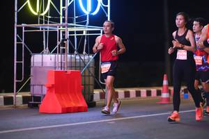 BIB: 4000, 1228, 2024
                            <button type="button" onclick="openModal(13777361)" class="btn btn-primary btn-sm float-right btn-popup" data-toggle="modal" data-target=".modal-high-quality">
                        <i class="fas fa-shopping-cart"></i> Add to Cart
                    </button>
                                            <button type="button" onclick="isThisMe(13777361, true)" class="btn btn-success btn-sm float-right btn-popup btn-isme hidden" data-toggle="tooltip" data-placement="bottom" title="นี่คือรูปของคุณใช่ไหม คลิกที่นี่เพื่อเอาเข้าอัลบั้ม">
                        <i class="fas fa-plus"></i> Add to album
                    </button>
                    <button type="button" onclick="isThisMe(13777361, false)" class="btn btn-warning btn-sm float-right btn-popup btn-isnotme hidden">
                        <i class="fas fa-ban"></i> Remove from album
                    </button>