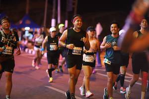 BIB: 45275, 42775, 0984
                            <button type="button" onclick="openModal(14797936)" class="btn btn-primary btn-sm float-right btn-popup" data-toggle="modal" data-target=".modal-high-quality">
                        <i class="fas fa-shopping-cart"></i> Add to Cart
                    </button>
                                            <button type="button" onclick="isThisMe(14797936, true)" class="btn btn-success btn-sm float-right btn-popup btn-isme hidden" data-toggle="tooltip" data-placement="bottom" title="นี่คือรูปของคุณใช่ไหม คลิกที่นี่เพื่อเอาเข้าอัลบั้ม">
                        <i class="fas fa-plus"></i> Add to album
                    </button>
                    <button type="button" onclick="isThisMe(14797936, false)" class="btn btn-warning btn-sm float-right btn-popup btn-isnotme hidden">
                        <i class="fas fa-ban"></i> Remove from album
                    </button>