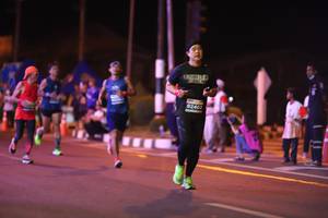 BIB: 92402
                            <button type="button" onclick="openModal(13972306)" class="btn btn-primary btn-sm float-right btn-popup" data-toggle="modal" data-target=".modal-high-quality">
                        <i class="fas fa-shopping-cart"></i> Add to Cart
                    </button>
                                            <button type="button" onclick="isThisMe(13972306, true)" class="btn btn-success btn-sm float-right btn-popup btn-isme hidden" data-toggle="tooltip" data-placement="bottom" title="นี่คือรูปของคุณใช่ไหม คลิกที่นี่เพื่อเอาเข้าอัลบั้ม">
                        <i class="fas fa-plus"></i> Add to album
                    </button>
                    <button type="button" onclick="isThisMe(13972306, false)" class="btn btn-warning btn-sm float-right btn-popup btn-isnotme hidden">
                        <i class="fas fa-ban"></i> Remove from album
                    </button>