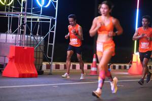 BIB: 25350, 25801
                            <button type="button" onclick="openModal(13757132)" class="btn btn-primary btn-sm float-right btn-popup" data-toggle="modal" data-target=".modal-high-quality">
                        <i class="fas fa-shopping-cart"></i> Add to Cart
                    </button>
                                            <button type="button" onclick="isThisMe(13757132, true)" class="btn btn-success btn-sm float-right btn-popup btn-isme hidden" data-toggle="tooltip" data-placement="bottom" title="นี่คือรูปของคุณใช่ไหม คลิกที่นี่เพื่อเอาเข้าอัลบั้ม">
                        <i class="fas fa-plus"></i> Add to album
                    </button>
                    <button type="button" onclick="isThisMe(13757132, false)" class="btn btn-warning btn-sm float-right btn-popup btn-isnotme hidden">
                        <i class="fas fa-ban"></i> Remove from album
                    </button>