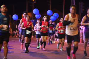 BIB: 40677
                            <button type="button" onclick="openModal(14925106)" class="btn btn-primary btn-sm float-right btn-popup" data-toggle="modal" data-target=".modal-high-quality">
                        <i class="fas fa-shopping-cart"></i> Add to Cart
                    </button>
                                            <button type="button" onclick="isThisMe(14925106, true)" class="btn btn-success btn-sm float-right btn-popup btn-isme hidden" data-toggle="tooltip" data-placement="bottom" title="นี่คือรูปของคุณใช่ไหม คลิกที่นี่เพื่อเอาเข้าอัลบั้ม">
                        <i class="fas fa-plus"></i> Add to album
                    </button>
                    <button type="button" onclick="isThisMe(14925106, false)" class="btn btn-warning btn-sm float-right btn-popup btn-isnotme hidden">
                        <i class="fas fa-ban"></i> Remove from album
                    </button>