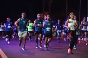 BIB: 7878, 45373
                            <button type="button" onclick="openModal(15488946)" class="btn btn-primary btn-sm float-right btn-popup" data-toggle="modal" data-target=".modal-high-quality">
                        <i class="fas fa-shopping-cart"></i> Add to Cart
                    </button>
                                            <button type="button" onclick="isThisMe(15488946, true)" class="btn btn-success btn-sm float-right btn-popup btn-isme hidden" data-toggle="tooltip" data-placement="bottom" title="นี่คือรูปของคุณใช่ไหม คลิกที่นี่เพื่อเอาเข้าอัลบั้ม">
                        <i class="fas fa-plus"></i> Add to album
                    </button>
                    <button type="button" onclick="isThisMe(15488946, false)" class="btn btn-warning btn-sm float-right btn-popup btn-isnotme hidden">
                        <i class="fas fa-ban"></i> Remove from album
                    </button>