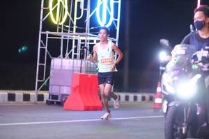 BIB: 26446
                            <button type="button" onclick="openModal(13738925)" class="btn btn-primary btn-sm float-right btn-popup" data-toggle="modal" data-target=".modal-high-quality">
                        <i class="fas fa-shopping-cart"></i> Add to Cart
                    </button>
                                            <button type="button" onclick="isThisMe(13738925, true)" class="btn btn-success btn-sm float-right btn-popup btn-isme hidden" data-toggle="tooltip" data-placement="bottom" title="นี่คือรูปของคุณใช่ไหม คลิกที่นี่เพื่อเอาเข้าอัลบั้ม">
                        <i class="fas fa-plus"></i> Add to album
                    </button>
                    <button type="button" onclick="isThisMe(13738925, false)" class="btn btn-warning btn-sm float-right btn-popup btn-isnotme hidden">
                        <i class="fas fa-ban"></i> Remove from album
                    </button>