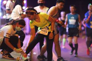 BIB: 1402
                            <button type="button" onclick="openModal(14976595)" class="btn btn-primary btn-sm float-right btn-popup" data-toggle="modal" data-target=".modal-high-quality">
                        <i class="fas fa-shopping-cart"></i> Add to Cart
                    </button>
                                            <button type="button" onclick="isThisMe(14976595, true)" class="btn btn-success btn-sm float-right btn-popup btn-isme hidden" data-toggle="tooltip" data-placement="bottom" title="นี่คือรูปของคุณใช่ไหม คลิกที่นี่เพื่อเอาเข้าอัลบั้ม">
                        <i class="fas fa-plus"></i> Add to album
                    </button>
                    <button type="button" onclick="isThisMe(14976595, false)" class="btn btn-warning btn-sm float-right btn-popup btn-isnotme hidden">
                        <i class="fas fa-ban"></i> Remove from album
                    </button>