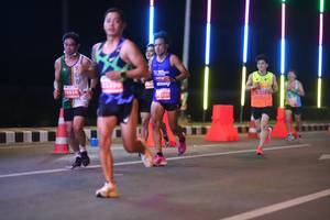 BIB: 107, 25936, 201
                            <button type="button" onclick="openModal(13776249)" class="btn btn-primary btn-sm float-right btn-popup" data-toggle="modal" data-target=".modal-high-quality">
                        <i class="fas fa-shopping-cart"></i> Add to Cart
                    </button>
                                            <button type="button" onclick="isThisMe(13776249, true)" class="btn btn-success btn-sm float-right btn-popup btn-isme hidden" data-toggle="tooltip" data-placement="bottom" title="นี่คือรูปของคุณใช่ไหม คลิกที่นี่เพื่อเอาเข้าอัลบั้ม">
                        <i class="fas fa-plus"></i> Add to album
                    </button>
                    <button type="button" onclick="isThisMe(13776249, false)" class="btn btn-warning btn-sm float-right btn-popup btn-isnotme hidden">
                        <i class="fas fa-ban"></i> Remove from album
                    </button>