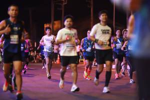 BIB: 40663, 043
                            <button type="button" onclick="openModal(15489061)" class="btn btn-primary btn-sm float-right btn-popup" data-toggle="modal" data-target=".modal-high-quality">
                        <i class="fas fa-shopping-cart"></i> Add to Cart
                    </button>
                                            <button type="button" onclick="isThisMe(15489061, true)" class="btn btn-success btn-sm float-right btn-popup btn-isme hidden" data-toggle="tooltip" data-placement="bottom" title="นี่คือรูปของคุณใช่ไหม คลิกที่นี่เพื่อเอาเข้าอัลบั้ม">
                        <i class="fas fa-plus"></i> Add to album
                    </button>
                    <button type="button" onclick="isThisMe(15489061, false)" class="btn btn-warning btn-sm float-right btn-popup btn-isnotme hidden">
                        <i class="fas fa-ban"></i> Remove from album
                    </button>