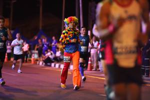 BIB: 721, 420, 6261
                            <button type="button" onclick="openModal(13959348)" class="btn btn-primary btn-sm float-right btn-popup" data-toggle="modal" data-target=".modal-high-quality">
                        <i class="fas fa-shopping-cart"></i> Add to Cart
                    </button>
                                            <button type="button" onclick="isThisMe(13959348, true)" class="btn btn-success btn-sm float-right btn-popup btn-isme hidden" data-toggle="tooltip" data-placement="bottom" title="นี่คือรูปของคุณใช่ไหม คลิกที่นี่เพื่อเอาเข้าอัลบั้ม">
                        <i class="fas fa-plus"></i> Add to album
                    </button>
                    <button type="button" onclick="isThisMe(13959348, false)" class="btn btn-warning btn-sm float-right btn-popup btn-isnotme hidden">
                        <i class="fas fa-ban"></i> Remove from album
                    </button>