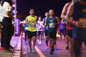 BIB: 40312, 4723
                            <button type="button" onclick="openModal(14963827)" class="btn btn-primary btn-sm float-right btn-popup" data-toggle="modal" data-target=".modal-high-quality">
                        <i class="fas fa-shopping-cart"></i> Add to Cart
                    </button>
                                            <button type="button" onclick="isThisMe(14963827, true)" class="btn btn-success btn-sm float-right btn-popup btn-isme hidden" data-toggle="tooltip" data-placement="bottom" title="นี่คือรูปของคุณใช่ไหม คลิกที่นี่เพื่อเอาเข้าอัลบั้ม">
                        <i class="fas fa-plus"></i> Add to album
                    </button>
                    <button type="button" onclick="isThisMe(14963827, false)" class="btn btn-warning btn-sm float-right btn-popup btn-isnotme hidden">
                        <i class="fas fa-ban"></i> Remove from album
                    </button>