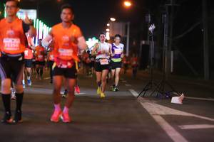 BIB: 29067
                            <button type="button" onclick="openModal(13753561)" class="btn btn-primary btn-sm float-right btn-popup" data-toggle="modal" data-target=".modal-high-quality">
                        <i class="fas fa-shopping-cart"></i> Add to Cart
                    </button>
                                            <button type="button" onclick="isThisMe(13753561, true)" class="btn btn-success btn-sm float-right btn-popup btn-isme hidden" data-toggle="tooltip" data-placement="bottom" title="นี่คือรูปของคุณใช่ไหม คลิกที่นี่เพื่อเอาเข้าอัลบั้ม">
                        <i class="fas fa-plus"></i> Add to album
                    </button>
                    <button type="button" onclick="isThisMe(13753561, false)" class="btn btn-warning btn-sm float-right btn-popup btn-isnotme hidden">
                        <i class="fas fa-ban"></i> Remove from album
                    </button>