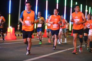 BIB: 216, 7324, 22021
                            <button type="button" onclick="openModal(13787201)" class="btn btn-primary btn-sm float-right btn-popup" data-toggle="modal" data-target=".modal-high-quality">
                        <i class="fas fa-shopping-cart"></i> Add to Cart
                    </button>
                                            <button type="button" onclick="isThisMe(13787201, true)" class="btn btn-success btn-sm float-right btn-popup btn-isme hidden" data-toggle="tooltip" data-placement="bottom" title="นี่คือรูปของคุณใช่ไหม คลิกที่นี่เพื่อเอาเข้าอัลบั้ม">
                        <i class="fas fa-plus"></i> Add to album
                    </button>
                    <button type="button" onclick="isThisMe(13787201, false)" class="btn btn-warning btn-sm float-right btn-popup btn-isnotme hidden">
                        <i class="fas fa-ban"></i> Remove from album
                    </button>