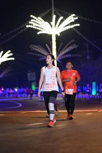 BIB: 29313
                            <button type="button" onclick="openModal(14019933)" class="btn btn-primary btn-sm float-right btn-popup" data-toggle="modal" data-target=".modal-high-quality">
                        <i class="fas fa-shopping-cart"></i> Add to Cart
                    </button>
                                            <button type="button" onclick="isThisMe(14019933, true)" class="btn btn-success btn-sm float-right btn-popup btn-isme hidden" data-toggle="tooltip" data-placement="bottom" title="นี่คือรูปของคุณใช่ไหม คลิกที่นี่เพื่อเอาเข้าอัลบั้ม">
                        <i class="fas fa-plus"></i> Add to album
                    </button>
                    <button type="button" onclick="isThisMe(14019933, false)" class="btn btn-warning btn-sm float-right btn-popup btn-isnotme hidden">
                        <i class="fas fa-ban"></i> Remove from album
                    </button>