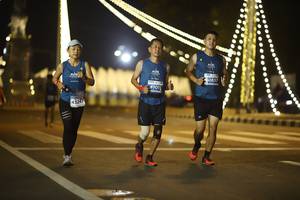 BIB: 0857, 41011, 43247
                            <button type="button" onclick="openModal(15704863)" class="btn btn-primary btn-sm float-right btn-popup" data-toggle="modal" data-target=".modal-high-quality">
                        <i class="fas fa-shopping-cart"></i> Add to Cart
                    </button>
                                            <button type="button" onclick="isThisMe(15704863, true)" class="btn btn-success btn-sm float-right btn-popup btn-isme hidden" data-toggle="tooltip" data-placement="bottom" title="นี่คือรูปของคุณใช่ไหม คลิกที่นี่เพื่อเอาเข้าอัลบั้ม">
                        <i class="fas fa-plus"></i> Add to album
                    </button>
                    <button type="button" onclick="isThisMe(15704863, false)" class="btn btn-warning btn-sm float-right btn-popup btn-isnotme hidden">
                        <i class="fas fa-ban"></i> Remove from album
                    </button>