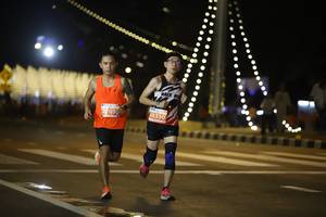BIB: 330
                            <button type="button" onclick="openModal(15543063)" class="btn btn-primary btn-sm float-right btn-popup" data-toggle="modal" data-target=".modal-high-quality">
                        <i class="fas fa-shopping-cart"></i> Add to Cart
                    </button>
                                            <button type="button" onclick="isThisMe(15543063, true)" class="btn btn-success btn-sm float-right btn-popup btn-isme hidden" data-toggle="tooltip" data-placement="bottom" title="นี่คือรูปของคุณใช่ไหม คลิกที่นี่เพื่อเอาเข้าอัลบั้ม">
                        <i class="fas fa-plus"></i> Add to album
                    </button>
                    <button type="button" onclick="isThisMe(15543063, false)" class="btn btn-warning btn-sm float-right btn-popup btn-isnotme hidden">
                        <i class="fas fa-ban"></i> Remove from album
                    </button>