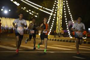 BIB: 27835, 226566
                            <button type="button" onclick="openModal(15541093)" class="btn btn-primary btn-sm float-right btn-popup" data-toggle="modal" data-target=".modal-high-quality">
                        <i class="fas fa-shopping-cart"></i> Add to Cart
                    </button>
                                            <button type="button" onclick="isThisMe(15541093, true)" class="btn btn-success btn-sm float-right btn-popup btn-isme hidden" data-toggle="tooltip" data-placement="bottom" title="นี่คือรูปของคุณใช่ไหม คลิกที่นี่เพื่อเอาเข้าอัลบั้ม">
                        <i class="fas fa-plus"></i> Add to album
                    </button>
                    <button type="button" onclick="isThisMe(15541093, false)" class="btn btn-warning btn-sm float-right btn-popup btn-isnotme hidden">
                        <i class="fas fa-ban"></i> Remove from album
                    </button>