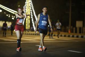 BIB: 477, 46210
                            <button type="button" onclick="openModal(13921962)" class="btn btn-primary btn-sm float-right btn-popup" data-toggle="modal" data-target=".modal-high-quality">
                        <i class="fas fa-shopping-cart"></i> Add to Cart
                    </button>
                                            <button type="button" onclick="isThisMe(13921962, true)" class="btn btn-success btn-sm float-right btn-popup btn-isme hidden" data-toggle="tooltip" data-placement="bottom" title="นี่คือรูปของคุณใช่ไหม คลิกที่นี่เพื่อเอาเข้าอัลบั้ม">
                        <i class="fas fa-plus"></i> Add to album
                    </button>
                    <button type="button" onclick="isThisMe(13921962, false)" class="btn btn-warning btn-sm float-right btn-popup btn-isnotme hidden">
                        <i class="fas fa-ban"></i> Remove from album
                    </button>