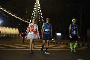 BIB: 412, 479, 43196
                            <button type="button" onclick="openModal(13937104)" class="btn btn-primary btn-sm float-right btn-popup" data-toggle="modal" data-target=".modal-high-quality">
                        <i class="fas fa-shopping-cart"></i> Add to Cart
                    </button>
                                            <button type="button" onclick="isThisMe(13937104, true)" class="btn btn-success btn-sm float-right btn-popup btn-isme hidden" data-toggle="tooltip" data-placement="bottom" title="นี่คือรูปของคุณใช่ไหม คลิกที่นี่เพื่อเอาเข้าอัลบั้ม">
                        <i class="fas fa-plus"></i> Add to album
                    </button>
                    <button type="button" onclick="isThisMe(13937104, false)" class="btn btn-warning btn-sm float-right btn-popup btn-isnotme hidden">
                        <i class="fas fa-ban"></i> Remove from album
                    </button>