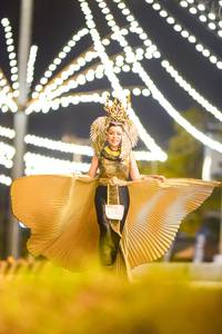 BIB: 46861
                            <button type="button" onclick="openModal(15710404)" class="btn btn-primary btn-sm float-right btn-popup" data-toggle="modal" data-target=".modal-high-quality">
                        <i class="fas fa-shopping-cart"></i> Add to Cart
                    </button>
                                            <button type="button" onclick="isThisMe(15710404, true)" class="btn btn-success btn-sm float-right btn-popup btn-isme hidden" data-toggle="tooltip" data-placement="bottom" title="นี่คือรูปของคุณใช่ไหม คลิกที่นี่เพื่อเอาเข้าอัลบั้ม">
                        <i class="fas fa-plus"></i> Add to album
                    </button>
                    <button type="button" onclick="isThisMe(15710404, false)" class="btn btn-warning btn-sm float-right btn-popup btn-isnotme hidden">
                        <i class="fas fa-ban"></i> Remove from album
                    </button>