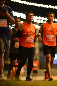 BIB: 0839, 22152, 27662, 922
                            <button type="button" onclick="openModal(13827703)" class="btn btn-primary btn-sm float-right btn-popup" data-toggle="modal" data-target=".modal-high-quality">
                        <i class="fas fa-shopping-cart"></i> Add to Cart
                    </button>
                                            <button type="button" onclick="isThisMe(13827703, true)" class="btn btn-success btn-sm float-right btn-popup btn-isme hidden" data-toggle="tooltip" data-placement="bottom" title="นี่คือรูปของคุณใช่ไหม คลิกที่นี่เพื่อเอาเข้าอัลบั้ม">
                        <i class="fas fa-plus"></i> Add to album
                    </button>
                    <button type="button" onclick="isThisMe(13827703, false)" class="btn btn-warning btn-sm float-right btn-popup btn-isnotme hidden">
                        <i class="fas fa-ban"></i> Remove from album
                    </button>