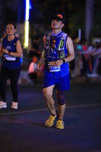 BIB: 7803, 47130
                            <button type="button" onclick="openModal(15111895)" class="btn btn-primary btn-sm float-right btn-popup" data-toggle="modal" data-target=".modal-high-quality">
                        <i class="fas fa-shopping-cart"></i> Add to Cart
                    </button>
                                            <button type="button" onclick="isThisMe(15111895, true)" class="btn btn-success btn-sm float-right btn-popup btn-isme hidden" data-toggle="tooltip" data-placement="bottom" title="นี่คือรูปของคุณใช่ไหม คลิกที่นี่เพื่อเอาเข้าอัลบั้ม">
                        <i class="fas fa-plus"></i> Add to album
                    </button>
                    <button type="button" onclick="isThisMe(15111895, false)" class="btn btn-warning btn-sm float-right btn-popup btn-isnotme hidden">
                        <i class="fas fa-ban"></i> Remove from album
                    </button>
