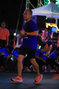 BIB: 046
                            <button type="button" onclick="openModal(15105944)" class="btn btn-primary btn-sm float-right btn-popup" data-toggle="modal" data-target=".modal-high-quality">
                        <i class="fas fa-shopping-cart"></i> Add to Cart
                    </button>
                                            <button type="button" onclick="isThisMe(15105944, true)" class="btn btn-success btn-sm float-right btn-popup btn-isme hidden" data-toggle="tooltip" data-placement="bottom" title="นี่คือรูปของคุณใช่ไหม คลิกที่นี่เพื่อเอาเข้าอัลบั้ม">
                        <i class="fas fa-plus"></i> Add to album
                    </button>
                    <button type="button" onclick="isThisMe(15105944, false)" class="btn btn-warning btn-sm float-right btn-popup btn-isnotme hidden">
                        <i class="fas fa-ban"></i> Remove from album
                    </button>