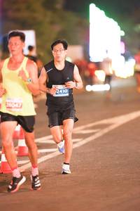 BIB: 2410, 047
                            <button type="button" onclick="openModal(15234390)" class="btn btn-primary btn-sm float-right btn-popup" data-toggle="modal" data-target=".modal-high-quality">
                        <i class="fas fa-shopping-cart"></i> Add to Cart
                    </button>
                                            <button type="button" onclick="isThisMe(15234390, true)" class="btn btn-success btn-sm float-right btn-popup btn-isme hidden" data-toggle="tooltip" data-placement="bottom" title="นี่คือรูปของคุณใช่ไหม คลิกที่นี่เพื่อเอาเข้าอัลบั้ม">
                        <i class="fas fa-plus"></i> Add to album
                    </button>
                    <button type="button" onclick="isThisMe(15234390, false)" class="btn btn-warning btn-sm float-right btn-popup btn-isnotme hidden">
                        <i class="fas fa-ban"></i> Remove from album
                    </button>