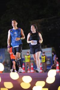 BIB: 563, 
                            <button type="button" onclick="openModal(14189704)" class="btn btn-primary btn-sm float-right btn-popup" data-toggle="modal" data-target=".modal-high-quality">
                        <i class="fas fa-shopping-cart"></i> Add to Cart
                    </button>
                                            <button type="button" onclick="isThisMe(14189704, true)" class="btn btn-success btn-sm float-right btn-popup btn-isme hidden" data-toggle="tooltip" data-placement="bottom" title="นี่คือรูปของคุณใช่ไหม คลิกที่นี่เพื่อเอาเข้าอัลบั้ม">
                        <i class="fas fa-plus"></i> Add to album
                    </button>
                    <button type="button" onclick="isThisMe(14189704, false)" class="btn btn-warning btn-sm float-right btn-popup btn-isnotme hidden">
                        <i class="fas fa-ban"></i> Remove from album
                    </button>