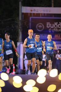 BIB: 406, 42966, 4511
                            <button type="button" onclick="openModal(14163091)" class="btn btn-primary btn-sm float-right btn-popup" data-toggle="modal" data-target=".modal-high-quality">
                        <i class="fas fa-shopping-cart"></i> Add to Cart
                    </button>
                                            <button type="button" onclick="isThisMe(14163091, true)" class="btn btn-success btn-sm float-right btn-popup btn-isme hidden" data-toggle="tooltip" data-placement="bottom" title="นี่คือรูปของคุณใช่ไหม คลิกที่นี่เพื่อเอาเข้าอัลบั้ม">
                        <i class="fas fa-plus"></i> Add to album
                    </button>
                    <button type="button" onclick="isThisMe(14163091, false)" class="btn btn-warning btn-sm float-right btn-popup btn-isnotme hidden">
                        <i class="fas fa-ban"></i> Remove from album
                    </button>