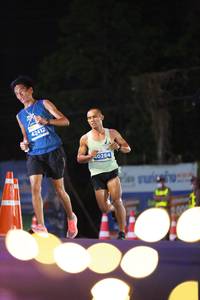 BIB: 42412, 0284
                            <button type="button" onclick="openModal(14130292)" class="btn btn-primary btn-sm float-right btn-popup" data-toggle="modal" data-target=".modal-high-quality">
                        <i class="fas fa-shopping-cart"></i> Add to Cart
                    </button>
                                            <button type="button" onclick="isThisMe(14130292, true)" class="btn btn-success btn-sm float-right btn-popup btn-isme hidden" data-toggle="tooltip" data-placement="bottom" title="นี่คือรูปของคุณใช่ไหม คลิกที่นี่เพื่อเอาเข้าอัลบั้ม">
                        <i class="fas fa-plus"></i> Add to album
                    </button>
                    <button type="button" onclick="isThisMe(14130292, false)" class="btn btn-warning btn-sm float-right btn-popup btn-isnotme hidden">
                        <i class="fas fa-ban"></i> Remove from album
                    </button>