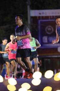 BIB: 7253
                            <button type="button" onclick="openModal(14189994)" class="btn btn-primary btn-sm float-right btn-popup" data-toggle="modal" data-target=".modal-high-quality">
                        <i class="fas fa-shopping-cart"></i> Add to Cart
                    </button>
                                            <button type="button" onclick="isThisMe(14189994, true)" class="btn btn-success btn-sm float-right btn-popup btn-isme hidden" data-toggle="tooltip" data-placement="bottom" title="นี่คือรูปของคุณใช่ไหม คลิกที่นี่เพื่อเอาเข้าอัลบั้ม">
                        <i class="fas fa-plus"></i> Add to album
                    </button>
                    <button type="button" onclick="isThisMe(14189994, false)" class="btn btn-warning btn-sm float-right btn-popup btn-isnotme hidden">
                        <i class="fas fa-ban"></i> Remove from album
                    </button>