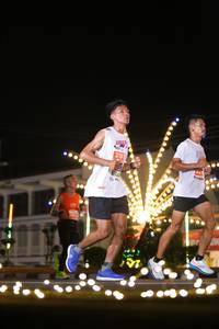 BIB: 215
                            <button type="button" onclick="openModal(14214530)" class="btn btn-primary btn-sm float-right btn-popup" data-toggle="modal" data-target=".modal-high-quality">
                        <i class="fas fa-shopping-cart"></i> Add to Cart
                    </button>
                                            <button type="button" onclick="isThisMe(14214530, true)" class="btn btn-success btn-sm float-right btn-popup btn-isme hidden" data-toggle="tooltip" data-placement="bottom" title="นี่คือรูปของคุณใช่ไหม คลิกที่นี่เพื่อเอาเข้าอัลบั้ม">
                        <i class="fas fa-plus"></i> Add to album
                    </button>
                    <button type="button" onclick="isThisMe(14214530, false)" class="btn btn-warning btn-sm float-right btn-popup btn-isnotme hidden">
                        <i class="fas fa-ban"></i> Remove from album
                    </button>