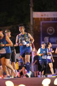 BIB: 43333, 42938
                            <button type="button" onclick="openModal(14179256)" class="btn btn-primary btn-sm float-right btn-popup" data-toggle="modal" data-target=".modal-high-quality">
                        <i class="fas fa-shopping-cart"></i> Add to Cart
                    </button>
                                            <button type="button" onclick="isThisMe(14179256, true)" class="btn btn-success btn-sm float-right btn-popup btn-isme hidden" data-toggle="tooltip" data-placement="bottom" title="นี่คือรูปของคุณใช่ไหม คลิกที่นี่เพื่อเอาเข้าอัลบั้ม">
                        <i class="fas fa-plus"></i> Add to album
                    </button>
                    <button type="button" onclick="isThisMe(14179256, false)" class="btn btn-warning btn-sm float-right btn-popup btn-isnotme hidden">
                        <i class="fas fa-ban"></i> Remove from album
                    </button>