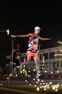 BIB: 4040
                            <button type="button" onclick="openModal(14206520)" class="btn btn-primary btn-sm float-right btn-popup" data-toggle="modal" data-target=".modal-high-quality">
                        <i class="fas fa-shopping-cart"></i> Add to Cart
                    </button>
                                            <button type="button" onclick="isThisMe(14206520, true)" class="btn btn-success btn-sm float-right btn-popup btn-isme hidden" data-toggle="tooltip" data-placement="bottom" title="นี่คือรูปของคุณใช่ไหม คลิกที่นี่เพื่อเอาเข้าอัลบั้ม">
                        <i class="fas fa-plus"></i> Add to album
                    </button>
                    <button type="button" onclick="isThisMe(14206520, false)" class="btn btn-warning btn-sm float-right btn-popup btn-isnotme hidden">
                        <i class="fas fa-ban"></i> Remove from album
                    </button>