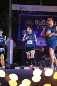 BIB: 8142, 40141
                            <button type="button" onclick="openModal(14174017)" class="btn btn-primary btn-sm float-right btn-popup" data-toggle="modal" data-target=".modal-high-quality">
                        <i class="fas fa-shopping-cart"></i> Add to Cart
                    </button>
                                            <button type="button" onclick="isThisMe(14174017, true)" class="btn btn-success btn-sm float-right btn-popup btn-isme hidden" data-toggle="tooltip" data-placement="bottom" title="นี่คือรูปของคุณใช่ไหม คลิกที่นี่เพื่อเอาเข้าอัลบั้ม">
                        <i class="fas fa-plus"></i> Add to album
                    </button>
                    <button type="button" onclick="isThisMe(14174017, false)" class="btn btn-warning btn-sm float-right btn-popup btn-isnotme hidden">
                        <i class="fas fa-ban"></i> Remove from album
                    </button>