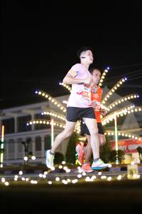 BIB: 263
                            <button type="button" onclick="openModal(14208661)" class="btn btn-primary btn-sm float-right btn-popup" data-toggle="modal" data-target=".modal-high-quality">
                        <i class="fas fa-shopping-cart"></i> Add to Cart
                    </button>
                                            <button type="button" onclick="isThisMe(14208661, true)" class="btn btn-success btn-sm float-right btn-popup btn-isme hidden" data-toggle="tooltip" data-placement="bottom" title="นี่คือรูปของคุณใช่ไหม คลิกที่นี่เพื่อเอาเข้าอัลบั้ม">
                        <i class="fas fa-plus"></i> Add to album
                    </button>
                    <button type="button" onclick="isThisMe(14208661, false)" class="btn btn-warning btn-sm float-right btn-popup btn-isnotme hidden">
                        <i class="fas fa-ban"></i> Remove from album
                    </button>