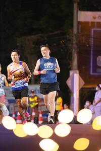 BIB: 40431, 42020
                            <button type="button" onclick="openModal(14138563)" class="btn btn-primary btn-sm float-right btn-popup" data-toggle="modal" data-target=".modal-high-quality">
                        <i class="fas fa-shopping-cart"></i> Add to Cart
                    </button>
                                            <button type="button" onclick="isThisMe(14138563, true)" class="btn btn-success btn-sm float-right btn-popup btn-isme hidden" data-toggle="tooltip" data-placement="bottom" title="นี่คือรูปของคุณใช่ไหม คลิกที่นี่เพื่อเอาเข้าอัลบั้ม">
                        <i class="fas fa-plus"></i> Add to album
                    </button>
                    <button type="button" onclick="isThisMe(14138563, false)" class="btn btn-warning btn-sm float-right btn-popup btn-isnotme hidden">
                        <i class="fas fa-ban"></i> Remove from album
                    </button>