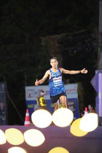 BIB: 46845
                            <button type="button" onclick="openModal(14140249)" class="btn btn-primary btn-sm float-right btn-popup" data-toggle="modal" data-target=".modal-high-quality">
                        <i class="fas fa-shopping-cart"></i> Add to Cart
                    </button>
                                            <button type="button" onclick="isThisMe(14140249, true)" class="btn btn-success btn-sm float-right btn-popup btn-isme hidden" data-toggle="tooltip" data-placement="bottom" title="นี่คือรูปของคุณใช่ไหม คลิกที่นี่เพื่อเอาเข้าอัลบั้ม">
                        <i class="fas fa-plus"></i> Add to album
                    </button>
                    <button type="button" onclick="isThisMe(14140249, false)" class="btn btn-warning btn-sm float-right btn-popup btn-isnotme hidden">
                        <i class="fas fa-ban"></i> Remove from album
                    </button>