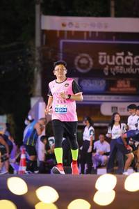 BIB: 3000, 311, 42304
                            <button type="button" onclick="openModal(14172785)" class="btn btn-primary btn-sm float-right btn-popup" data-toggle="modal" data-target=".modal-high-quality">
                        <i class="fas fa-shopping-cart"></i> Add to Cart
                    </button>
                                            <button type="button" onclick="isThisMe(14172785, true)" class="btn btn-success btn-sm float-right btn-popup btn-isme hidden" data-toggle="tooltip" data-placement="bottom" title="นี่คือรูปของคุณใช่ไหม คลิกที่นี่เพื่อเอาเข้าอัลบั้ม">
                        <i class="fas fa-plus"></i> Add to album
                    </button>
                    <button type="button" onclick="isThisMe(14172785, false)" class="btn btn-warning btn-sm float-right btn-popup btn-isnotme hidden">
                        <i class="fas fa-ban"></i> Remove from album
                    </button>