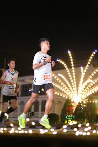 BIB: 213, 426
                            <button type="button" onclick="openModal(14208119)" class="btn btn-primary btn-sm float-right btn-popup" data-toggle="modal" data-target=".modal-high-quality">
                        <i class="fas fa-shopping-cart"></i> Add to Cart
                    </button>
                                            <button type="button" onclick="isThisMe(14208119, true)" class="btn btn-success btn-sm float-right btn-popup btn-isme hidden" data-toggle="tooltip" data-placement="bottom" title="นี่คือรูปของคุณใช่ไหม คลิกที่นี่เพื่อเอาเข้าอัลบั้ม">
                        <i class="fas fa-plus"></i> Add to album
                    </button>
                    <button type="button" onclick="isThisMe(14208119, false)" class="btn btn-warning btn-sm float-right btn-popup btn-isnotme hidden">
                        <i class="fas fa-ban"></i> Remove from album
                    </button>