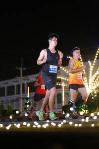 BIB: 4618
                            <button type="button" onclick="openModal(14211094)" class="btn btn-primary btn-sm float-right btn-popup" data-toggle="modal" data-target=".modal-high-quality">
                        <i class="fas fa-shopping-cart"></i> Add to Cart
                    </button>
                                            <button type="button" onclick="isThisMe(14211094, true)" class="btn btn-success btn-sm float-right btn-popup btn-isme hidden" data-toggle="tooltip" data-placement="bottom" title="นี่คือรูปของคุณใช่ไหม คลิกที่นี่เพื่อเอาเข้าอัลบั้ม">
                        <i class="fas fa-plus"></i> Add to album
                    </button>
                    <button type="button" onclick="isThisMe(14211094, false)" class="btn btn-warning btn-sm float-right btn-popup btn-isnotme hidden">
                        <i class="fas fa-ban"></i> Remove from album
                    </button>