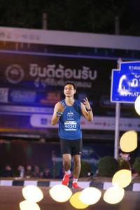 BIB: 40242
                            <button type="button" onclick="openModal(14178224)" class="btn btn-primary btn-sm float-right btn-popup" data-toggle="modal" data-target=".modal-high-quality">
                        <i class="fas fa-shopping-cart"></i> Add to Cart
                    </button>
                                            <button type="button" onclick="isThisMe(14178224, true)" class="btn btn-success btn-sm float-right btn-popup btn-isme hidden" data-toggle="tooltip" data-placement="bottom" title="นี่คือรูปของคุณใช่ไหม คลิกที่นี่เพื่อเอาเข้าอัลบั้ม">
                        <i class="fas fa-plus"></i> Add to album
                    </button>
                    <button type="button" onclick="isThisMe(14178224, false)" class="btn btn-warning btn-sm float-right btn-popup btn-isnotme hidden">
                        <i class="fas fa-ban"></i> Remove from album
                    </button>