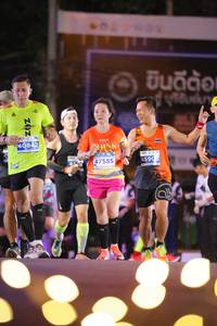 BIB: 500, 40842, 47585, 4590
                            <button type="button" onclick="openModal(14172276)" class="btn btn-primary btn-sm float-right btn-popup" data-toggle="modal" data-target=".modal-high-quality">
                        <i class="fas fa-shopping-cart"></i> Add to Cart
                    </button>
                                            <button type="button" onclick="isThisMe(14172276, true)" class="btn btn-success btn-sm float-right btn-popup btn-isme hidden" data-toggle="tooltip" data-placement="bottom" title="นี่คือรูปของคุณใช่ไหม คลิกที่นี่เพื่อเอาเข้าอัลบั้ม">
                        <i class="fas fa-plus"></i> Add to album
                    </button>
                    <button type="button" onclick="isThisMe(14172276, false)" class="btn btn-warning btn-sm float-right btn-popup btn-isnotme hidden">
                        <i class="fas fa-ban"></i> Remove from album
                    </button>