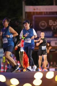 BIB: 42985, 42938
                            <button type="button" onclick="openModal(14179373)" class="btn btn-primary btn-sm float-right btn-popup" data-toggle="modal" data-target=".modal-high-quality">
                        <i class="fas fa-shopping-cart"></i> Add to Cart
                    </button>
                                            <button type="button" onclick="isThisMe(14179373, true)" class="btn btn-success btn-sm float-right btn-popup btn-isme hidden" data-toggle="tooltip" data-placement="bottom" title="นี่คือรูปของคุณใช่ไหม คลิกที่นี่เพื่อเอาเข้าอัลบั้ม">
                        <i class="fas fa-plus"></i> Add to album
                    </button>
                    <button type="button" onclick="isThisMe(14179373, false)" class="btn btn-warning btn-sm float-right btn-popup btn-isnotme hidden">
                        <i class="fas fa-ban"></i> Remove from album
                    </button>