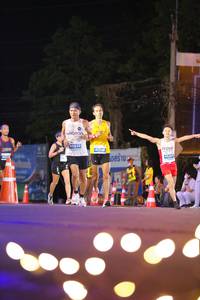 BIB: 0633, 40124
                            <button type="button" onclick="openModal(14149697)" class="btn btn-primary btn-sm float-right btn-popup" data-toggle="modal" data-target=".modal-high-quality">
                        <i class="fas fa-shopping-cart"></i> Add to Cart
                    </button>
                                            <button type="button" onclick="isThisMe(14149697, true)" class="btn btn-success btn-sm float-right btn-popup btn-isme hidden" data-toggle="tooltip" data-placement="bottom" title="นี่คือรูปของคุณใช่ไหม คลิกที่นี่เพื่อเอาเข้าอัลบั้ม">
                        <i class="fas fa-plus"></i> Add to album
                    </button>
                    <button type="button" onclick="isThisMe(14149697, false)" class="btn btn-warning btn-sm float-right btn-popup btn-isnotme hidden">
                        <i class="fas fa-ban"></i> Remove from album
                    </button>