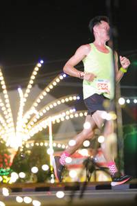 BIB: 260
                            <button type="button" onclick="openModal(14195553)" class="btn btn-primary btn-sm float-right btn-popup" data-toggle="modal" data-target=".modal-high-quality">
                        <i class="fas fa-shopping-cart"></i> Add to Cart
                    </button>
                                            <button type="button" onclick="isThisMe(14195553, true)" class="btn btn-success btn-sm float-right btn-popup btn-isme hidden" data-toggle="tooltip" data-placement="bottom" title="นี่คือรูปของคุณใช่ไหม คลิกที่นี่เพื่อเอาเข้าอัลบั้ม">
                        <i class="fas fa-plus"></i> Add to album
                    </button>
                    <button type="button" onclick="isThisMe(14195553, false)" class="btn btn-warning btn-sm float-right btn-popup btn-isnotme hidden">
                        <i class="fas fa-ban"></i> Remove from album
                    </button>