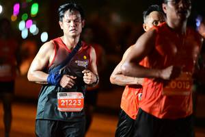 BIB: 019, 21223
                            <button type="button" onclick="openModal(15846463)" class="btn btn-primary btn-sm float-right btn-popup" data-toggle="modal" data-target=".modal-high-quality">
                        <i class="fas fa-shopping-cart"></i> Add to Cart
                    </button>
                                            <button type="button" onclick="isThisMe(15846463, true)" class="btn btn-success btn-sm float-right btn-popup btn-isme hidden" data-toggle="tooltip" data-placement="bottom" title="นี่คือรูปของคุณใช่ไหม คลิกที่นี่เพื่อเอาเข้าอัลบั้ม">
                        <i class="fas fa-plus"></i> Add to album
                    </button>
                    <button type="button" onclick="isThisMe(15846463, false)" class="btn btn-warning btn-sm float-right btn-popup btn-isnotme hidden">
                        <i class="fas fa-ban"></i> Remove from album
                    </button>