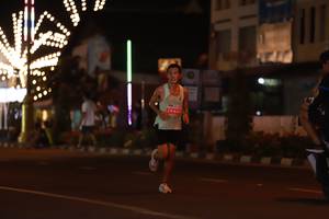 BIB: 445
                            <button type="button" onclick="openModal(14468568)" class="btn btn-primary btn-sm float-right btn-popup" data-toggle="modal" data-target=".modal-high-quality">
                        <i class="fas fa-shopping-cart"></i> Add to Cart
                    </button>
                                            <button type="button" onclick="isThisMe(14468568, true)" class="btn btn-success btn-sm float-right btn-popup btn-isme hidden" data-toggle="tooltip" data-placement="bottom" title="นี่คือรูปของคุณใช่ไหม คลิกที่นี่เพื่อเอาเข้าอัลบั้ม">
                        <i class="fas fa-plus"></i> Add to album
                    </button>
                    <button type="button" onclick="isThisMe(14468568, false)" class="btn btn-warning btn-sm float-right btn-popup btn-isnotme hidden">
                        <i class="fas fa-ban"></i> Remove from album
                    </button>