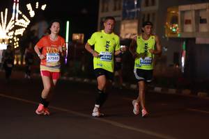 BIB: 0842, 47585, 40899
                            <button type="button" onclick="openModal(14915071)" class="btn btn-primary btn-sm float-right btn-popup" data-toggle="modal" data-target=".modal-high-quality">
                        <i class="fas fa-shopping-cart"></i> Add to Cart
                    </button>
                                            <button type="button" onclick="isThisMe(14915071, true)" class="btn btn-success btn-sm float-right btn-popup btn-isme hidden" data-toggle="tooltip" data-placement="bottom" title="นี่คือรูปของคุณใช่ไหม คลิกที่นี่เพื่อเอาเข้าอัลบั้ม">
                        <i class="fas fa-plus"></i> Add to album
                    </button>
                    <button type="button" onclick="isThisMe(14915071, false)" class="btn btn-warning btn-sm float-right btn-popup btn-isnotme hidden">
                        <i class="fas fa-ban"></i> Remove from album
                    </button>