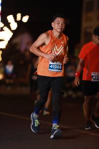 BIB: 41069, 457
                            <button type="button" onclick="openModal(14917384)" class="btn btn-primary btn-sm float-right btn-popup" data-toggle="modal" data-target=".modal-high-quality">
                        <i class="fas fa-shopping-cart"></i> Add to Cart
                    </button>
                                            <button type="button" onclick="isThisMe(14917384, true)" class="btn btn-success btn-sm float-right btn-popup btn-isme hidden" data-toggle="tooltip" data-placement="bottom" title="นี่คือรูปของคุณใช่ไหม คลิกที่นี่เพื่อเอาเข้าอัลบั้ม">
                        <i class="fas fa-plus"></i> Add to album
                    </button>
                    <button type="button" onclick="isThisMe(14917384, false)" class="btn btn-warning btn-sm float-right btn-popup btn-isnotme hidden">
                        <i class="fas fa-ban"></i> Remove from album
                    </button>